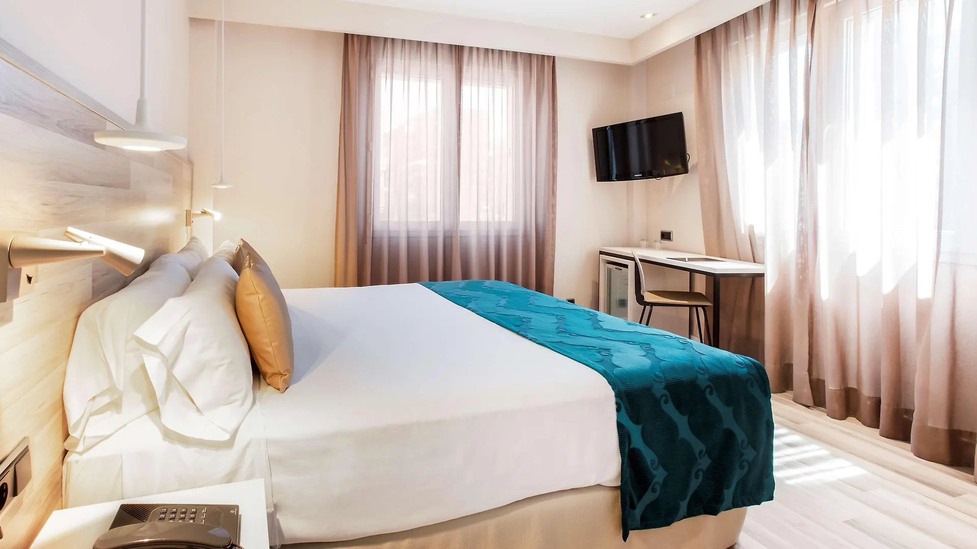 ****  Catalonia Santa Justa Hotel Seville Spain